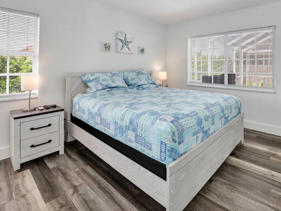 Elevated 1152 - Serene Family Friendly 4 Bed Pool Home Marco Island Kültér fotó